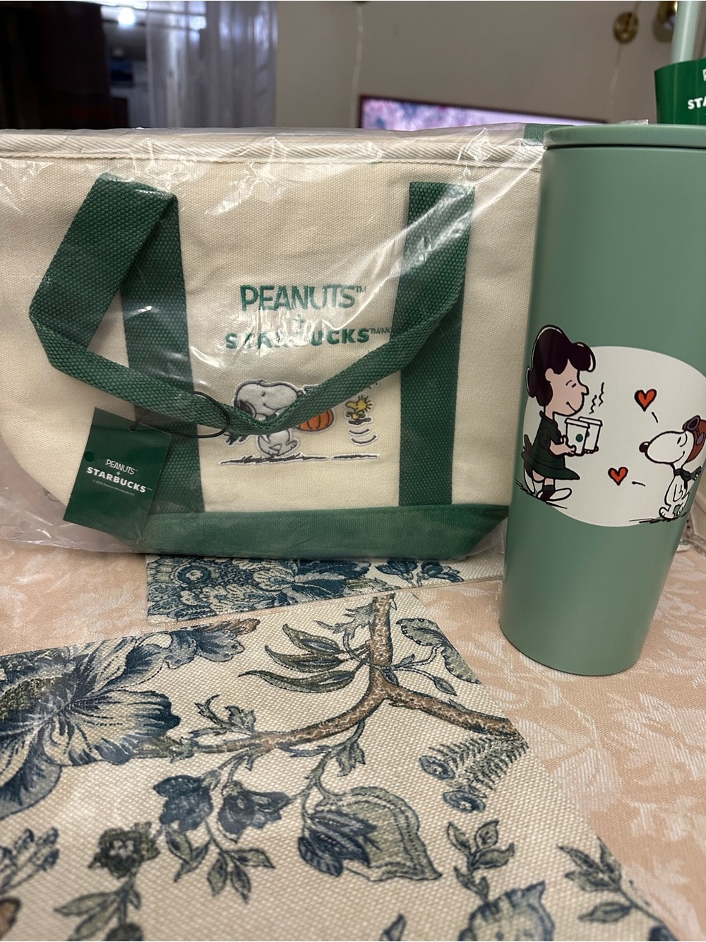 Peanuts & Starbucks Green Canvas Tote and Travel Tumbler (24 Oz) Set